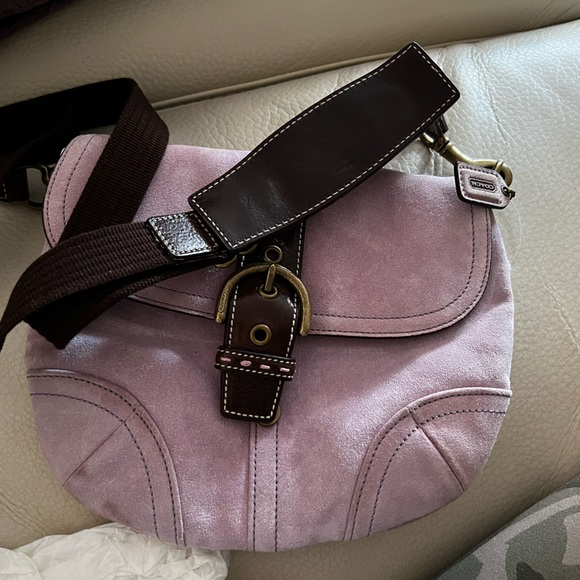 Coach suede light purple bag with brown strap and front buckle. Never worn! - Picture 4 of 4